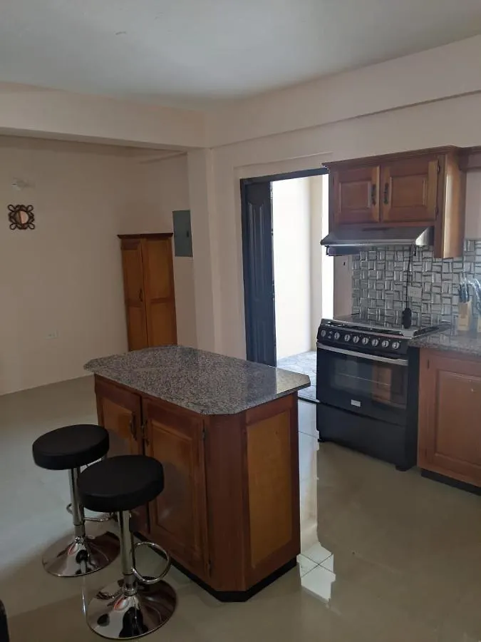 Skyland Oasis Apartman Carnbee Village